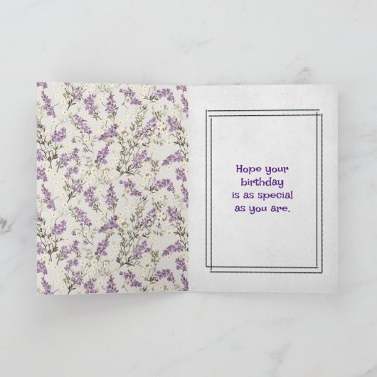 Lila bloemen en naaldverjaardag kaart (Binnen)