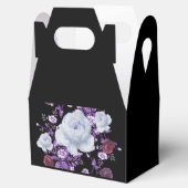 LILA BLOEMEN, ZWARTE ACHTERGROND BEDANKDOOSJES (Geopend)