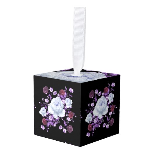 LILA BLOEMEN, ZWARTE ACHTERGROND DECORATIE (Voorkant hoekig)