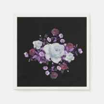 LILA BLOEMEN, ZWARTE ACHTERGROND