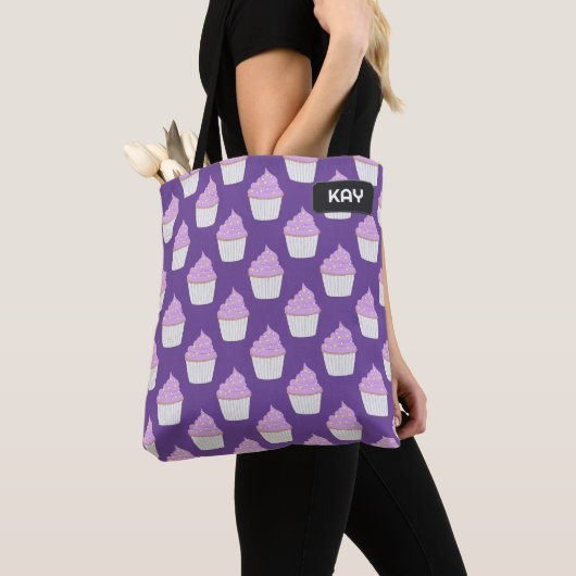 Lila Cupcake-patroon bevestigen - uw initiaal of n Tote Bag (Dichtbij)