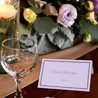Lila en lavendel script bruiloft plaatskaartje