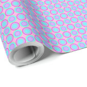 Lila en turquoise donuts met vulling op roze cadeaupapier (Rol Hoek)