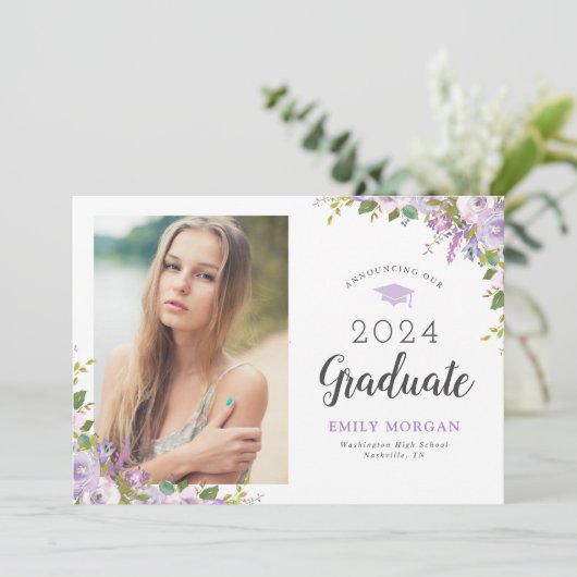 Lila Floral Photo Afstuderen Aankondiging (Staand voorkant)