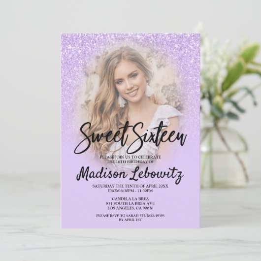 Lila Glitter Glam Sweet 16 Fotouitnodiging Kaart (Staand voorkant)