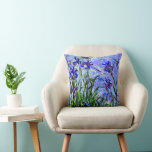 Lila Irises van Claude Monet, Sierkussen<br><div class="desc">Bekende bloemenschilderij van Claude Monet,  Lila Irises.</div>