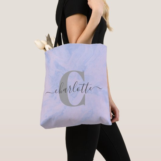 Lila Lavender Marble Elegant Monogram Naam Tote Bag (Dichtbij)