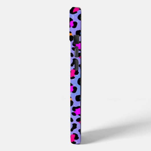 Lila Leopard iPhone 15 Hoesje (Achterkant / Links)