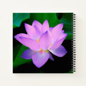 Lila Lotus Flower Monogram Notitieboek (Achterkant)