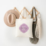 Lila Paars aangepast monogram Tote Bag<br><div class="desc">Cute Girly Modern Canvas tas met Custom Personalized Name and Initiaal Monogram in een  Marokkaanse Quatrefoil Cover Shape Lijst Border</div>