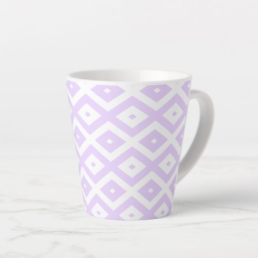 Lila paars- en witdiamantpatroon latte mok (Rechterhoek)