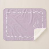 Lila Paarse Gegolfde Rand Monogram Sherpa Deken (Voorkant (horizontaal))