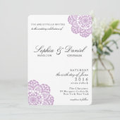 Lila Paarse Lace Doily Wedding Invitation Kaart (Staand voorkant)