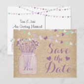 Lila Paarse Mason Jar Burlap Lace Save the Date Aankondigingskaart (Voorkant / Achterkant)