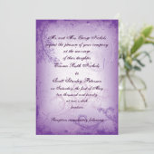 lila paarse scroll leaf bruiloft uitnodiging (Staand voorkant)