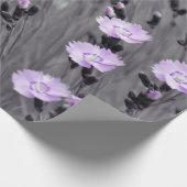 Lila papegaaibloemen cadeaupapier (Hoek)