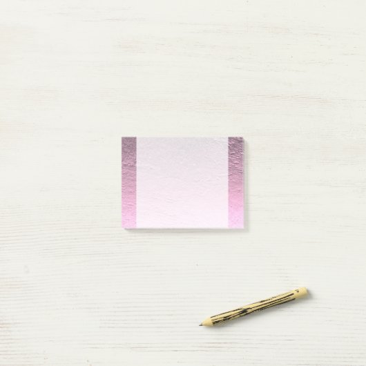 Lila roze gradiënt aluminium grunge post-it® notes (Op bureau)