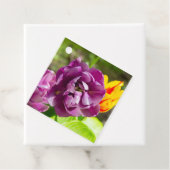 Lila tulpen op een zonnige dag bedankjes labels (In situ)