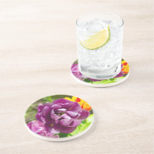 Lila tulpen op een zonnige dag