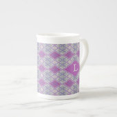 LILAC ARGYLE BREISEL Bone China Mok + Initiaal (Voorkant rechts)