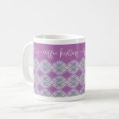 LILAC ARGYLE BREISEL "breien + koffie" Witte Mok (Voorkant links)
