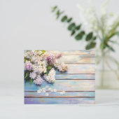 Lilacs and Daisies on Pastel Wood Briefkaart (Staand voorkant)