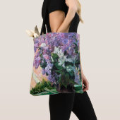 Lilacs in een raam, Mary Cassatt Tote Bag (Dichtbij)