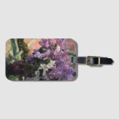 Lilacs in een venster | Mary Cassatt Bagagelabel (Voorkant (horizontaal))