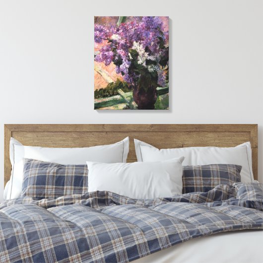 Lilacs in een venster | Mary Cassatt Canvas Afdruk (Insitu (Slaapkamer))