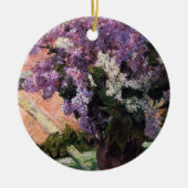 Lilacs in een venster | Mary Cassatt Keramisch Ornament (Voorkant)