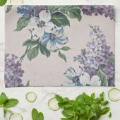 Lilacs on Wallpaper Theedoek (Gevouwen)