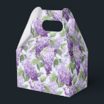 Lilacs Print Party Behandelbox Bedankdoosjes<br><div class="desc">Feestvoordeeldoos is afgebeeld met een lilacs bloemenprint. Pas dit object aan of koop het object zoals het is. Tip: voeg gewoon je geweldige traktaties toe en voeg wat feestelijk lint toe. Afbeelding onder licentie</div>