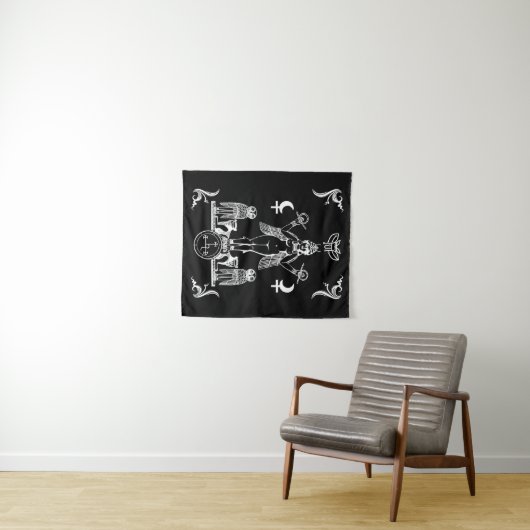 Lilith Altar Tapestry Wandkleed (In Situ (horizontaal))