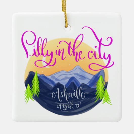 Lilly in City - Asheville Ceramic Ornament (Voorkant)