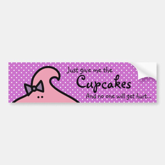 Lil'Miss Cuppy Cake Hiding Bumpersticker (Voorkant)
