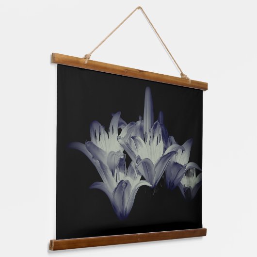 Lily bloemen in zwart-wit hangend wandkleed (Gebogen)