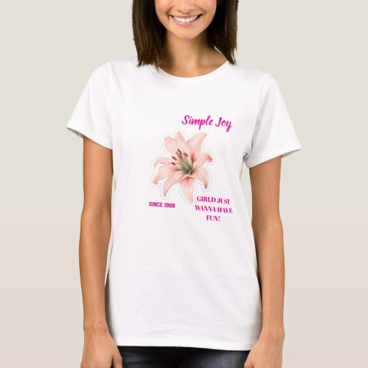 Lily Flower T-Shirt – Esthetisch bloemontwerp (Voorkant)