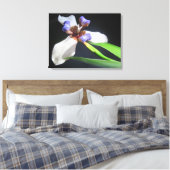 Lily op omgevlekt Canvas Afdruk (Insitu (Slaapkamer))