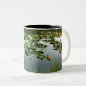 Lily Pond C Tweekleurige Koffiemok (Voorkant rechts)