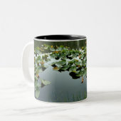 Lily Pond C Tweekleurige Koffiemok (Voorkant links)