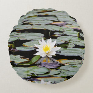 Lily Pond Surprise 1 Rond Kussen