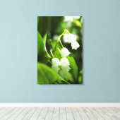 Lily van de vallebloem canvas afdruk (Insitu (Houten vloer))