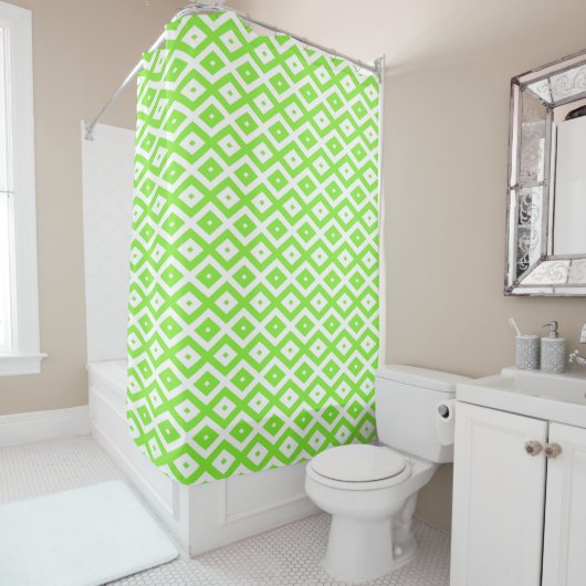 Lime green and white diamond pattern douchegordijn (In situ)