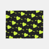 Lime Green Arrowed Heart Fleece Deken (Voorkant (Horizontaal))