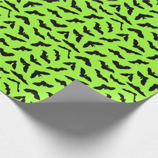 Lime Green Bat Pattern Halloween Cadeaupapier (Hoek)
