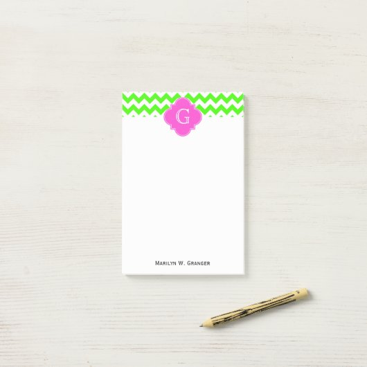 Lime Green Chevron Hot Pink Quatrefoil Monogram Post-it® Notes (Op bureau)
