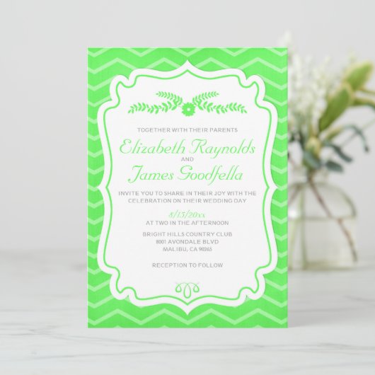 Lime Green Chevron Stripes Wedding Invitations Kaart (Staand voorkant)
