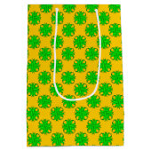 Lime Green Clover Ribbon van Kenneth Yoncich Medium Cadeauzakje (Achterkant)