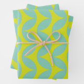 Lime Green en Aqua Blue Retro Leaf Pattern Inpakpapier Vel (In situ)