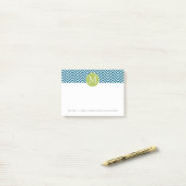 Lime Green en Blauwgroen Chevron Pattern Monogram Post-it® Notes (Op bureau)
